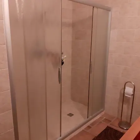 Con Piscina * ليتشي